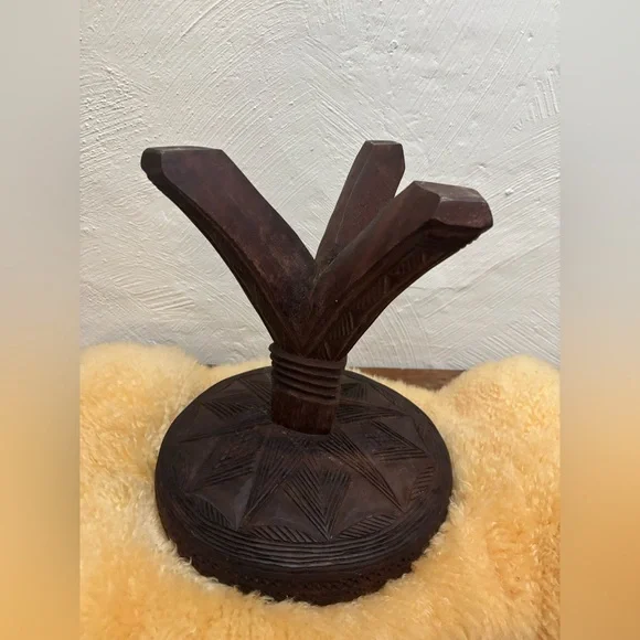 Antique African Igbo Stool - Picture 5 of 7